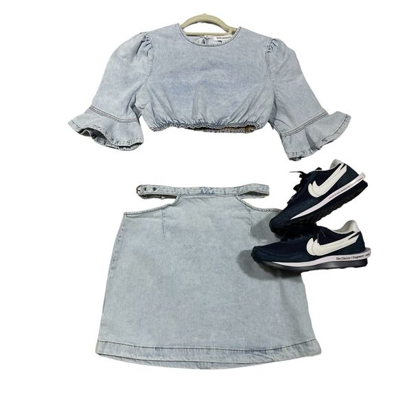 Revolve We Wore What Skirt Women S Denim Cut Out Mini Light Wash 90s Y2K Casual - Picture 2 of 16